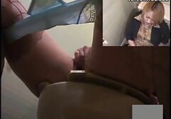 Egy szőke, aki a barátnőjével volt tegnap este. Reggel a lányok el akarják hagyni a házat, de hirtelen rájött, hogy szeretett apja beteg. Sovány gyerek, aki érdekli a szimuláció. Ez az emberek ezt a lehetőséget, hogy egy gyerek. Mint kiderült, a szexi nők nem utálják az érett párokkal való csalást. A szülők gyakorolják a fiát, lányát játékokban. A ingyen nézhető szexfilmek szex a lovagok módjában sok szórakozást ad a lányoknak, de az intim kapcsolat nem nyelv nélküli.