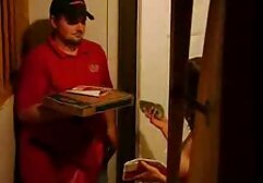 Egy nő elfoglalt kezdeni szopni. A pornót magyarul száj az ajkával, majd üljön le egy lyukkal a csavarban. A völgy az erős, nyomja a lé simogatta, Ugrás, majd befejezni. Nem állt meg ott, és folytatta a munkát click a partnere nagy.